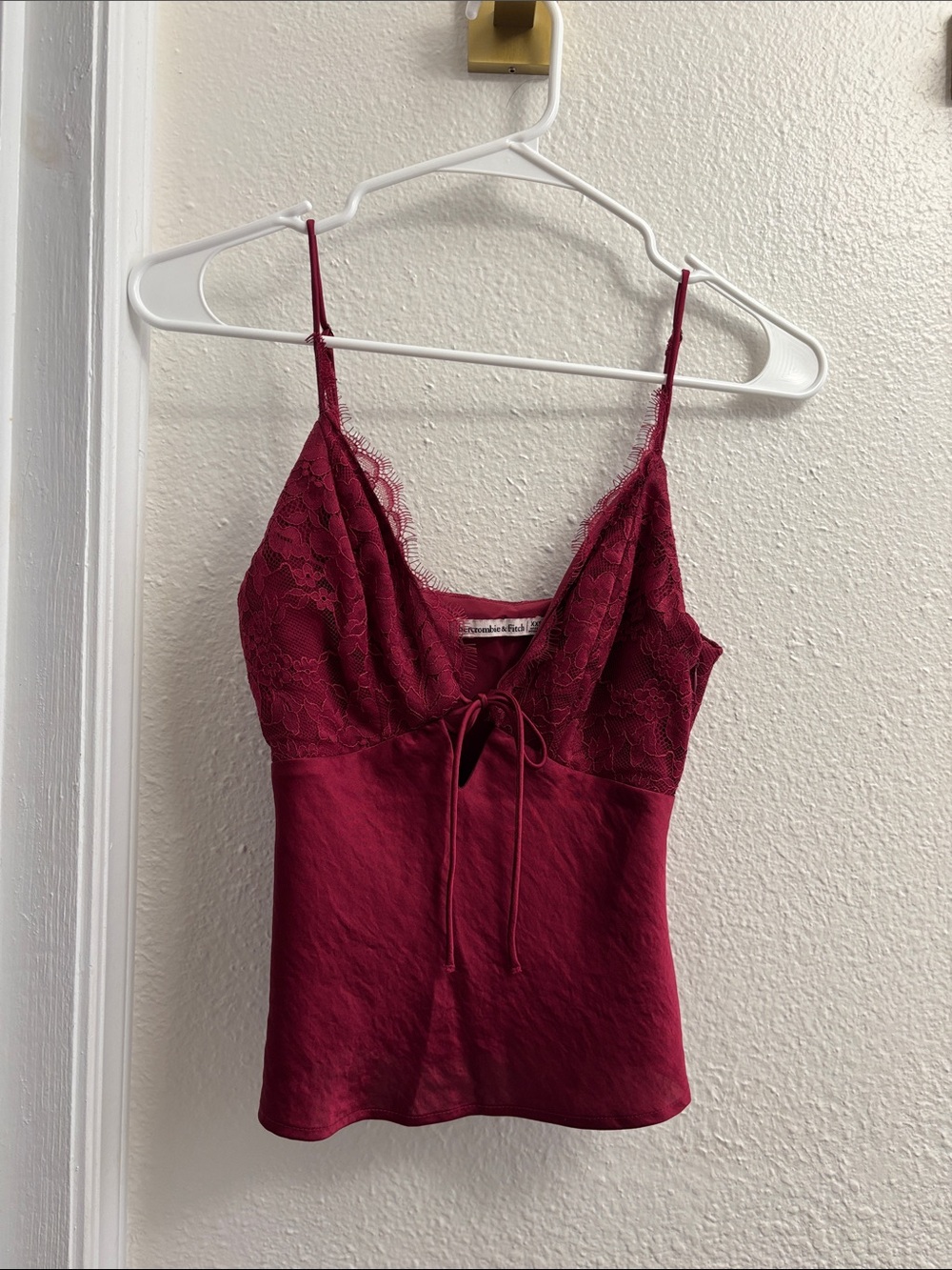 Abercrombie & Fitch Lace-Trim Camisole in Deep Berry